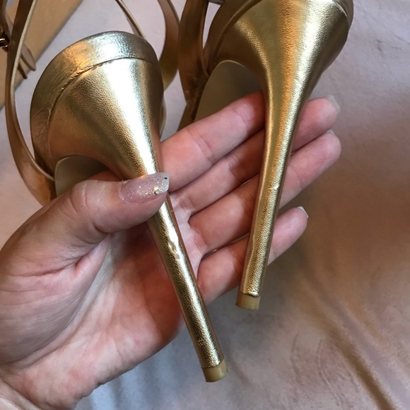 Gold BCBGMAXAZRIA Sandals/ Heels - Size 7 - Picture 14 of 14
